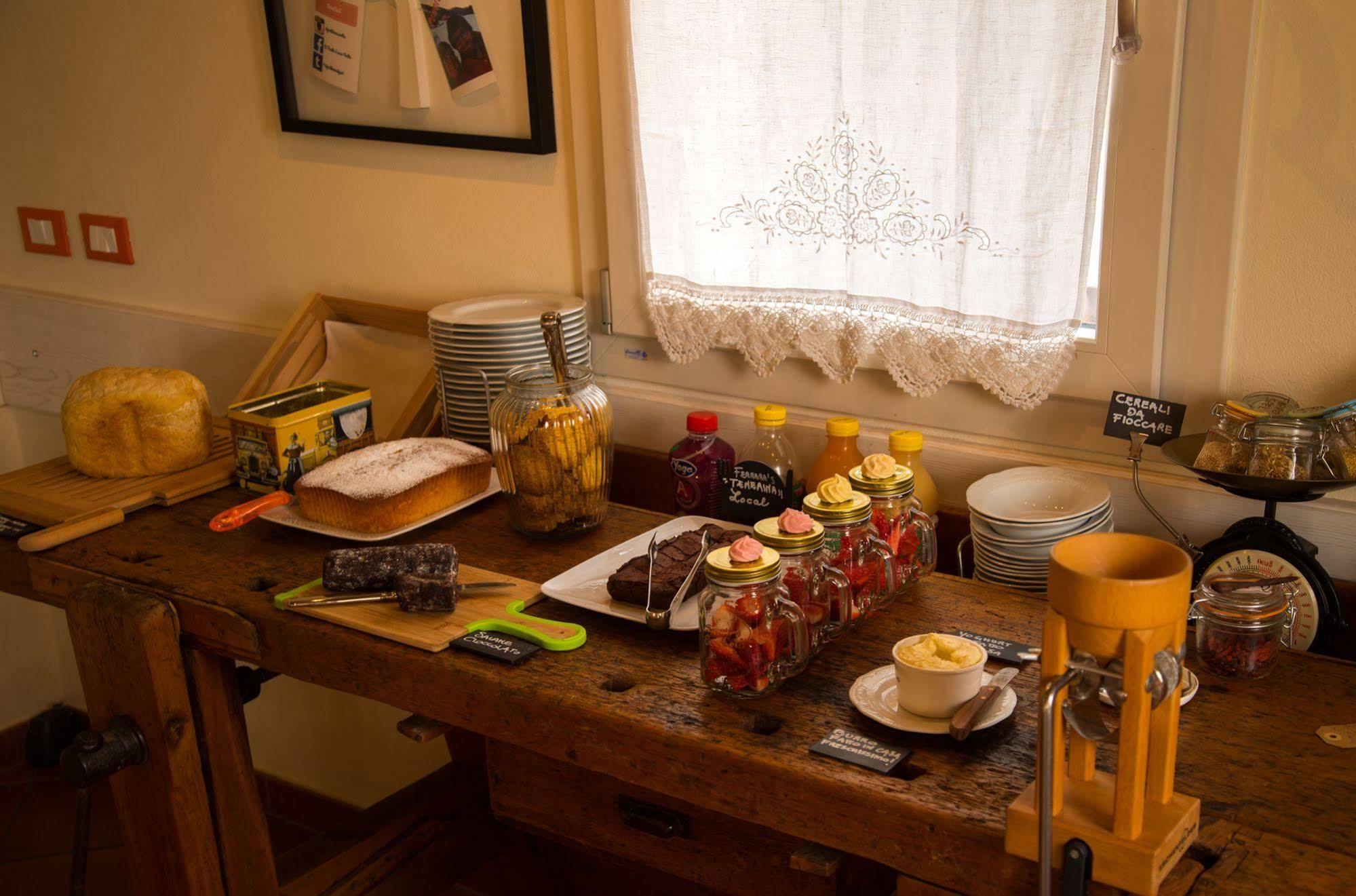 Ai Frutti Di Una Volta Room&Breakfast แฟร์รารา ภายนอก รูปภาพ